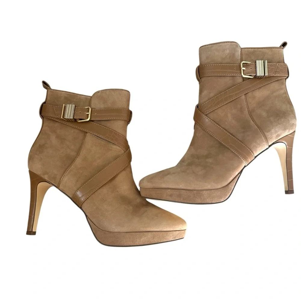 White House Black Market  Suede Ankle Boots Toasted Coconut Size 9 NWT